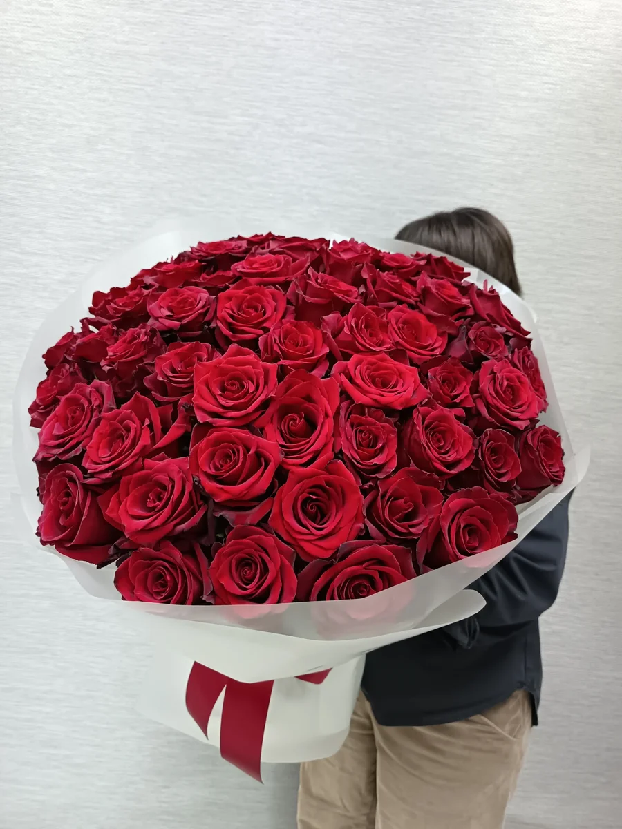 Букет из крупных эквадорских роз, 51 роза