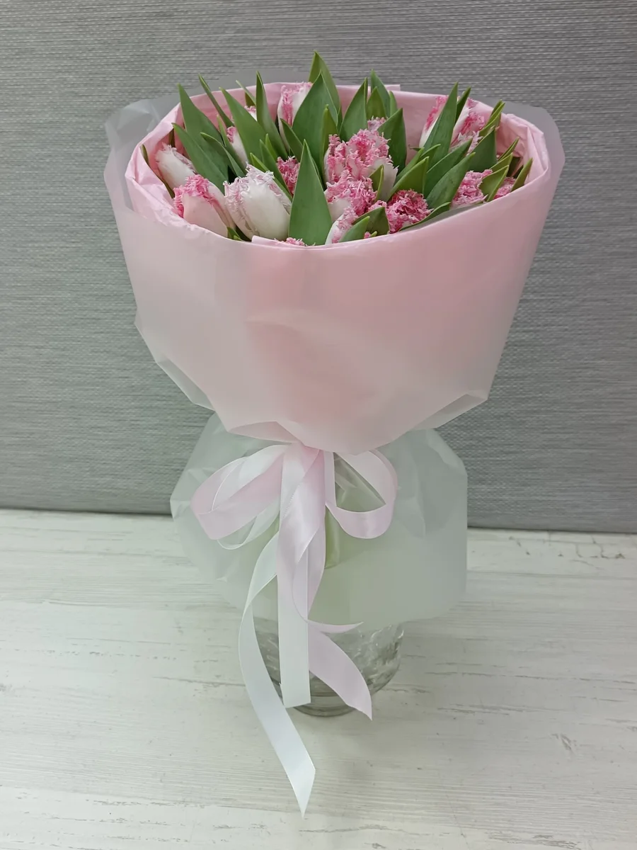 Букет из тюльпанов микс